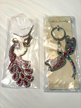 Fashion Jewelry Multicolor Dragonfly & Pink Peacock Keychain Set